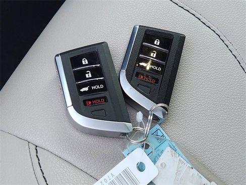 Used 2025 Acura RDX SH-AWD image 19