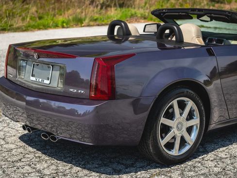 Used 2004 Cadillac XLR image 71