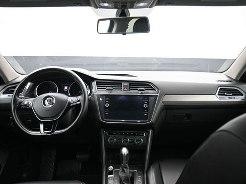 Used 2019 Volkswagen Tiguan SEL image 44