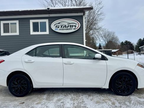 Used 2016 Toyota Corolla LE image 1