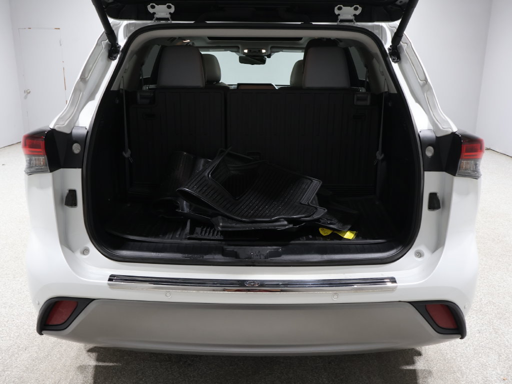 Used 2024 Toyota Highlander Platinum AWD/4WD image 20