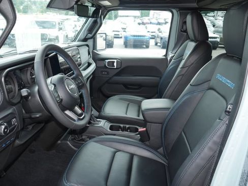 Used 2024 Jeep Wrangler Unlimited Rubicon 4xe AWD/4WD image 2