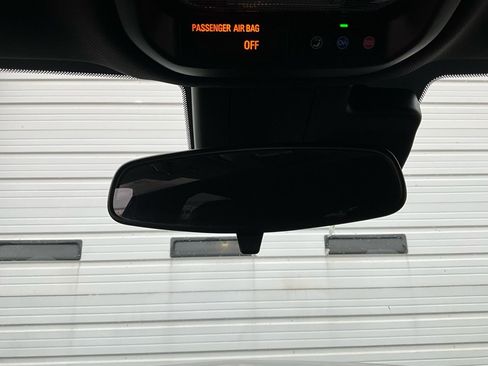 Used 2025 Buick Envista Sport Touring image 17