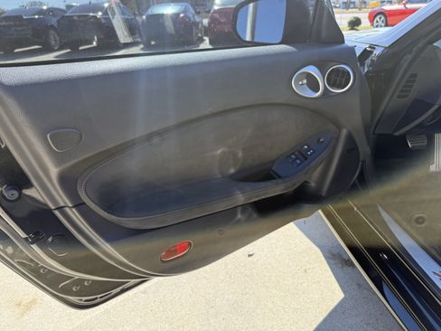 Used 2017 Nissan 370Z Touring image 16