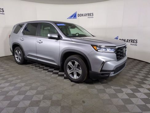 Certified 2025 Honda Pilot EX-L image 11