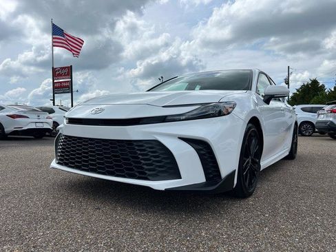 Used 2025 Toyota Camry SE FWD image 53