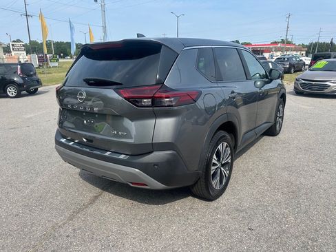 Used 2023 Nissan Rogue SV AWD/4WD image 5