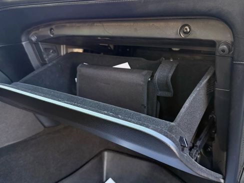 Used 2020 Ford Explorer Platinum w/ Premium Technology Package image 40