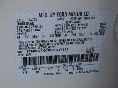 Used 2025 Ford Explorer Platinum w/ Ultimate Package image 27