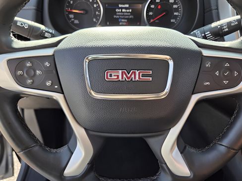 Used 2024 GMC Terrain SLT AWD/4WD image 24