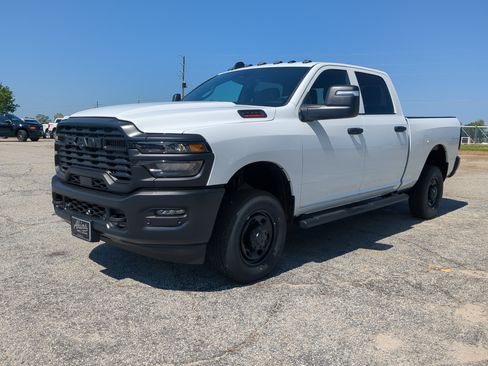New 2026 RAM 2500 Tradesman AWD/4WD image 6