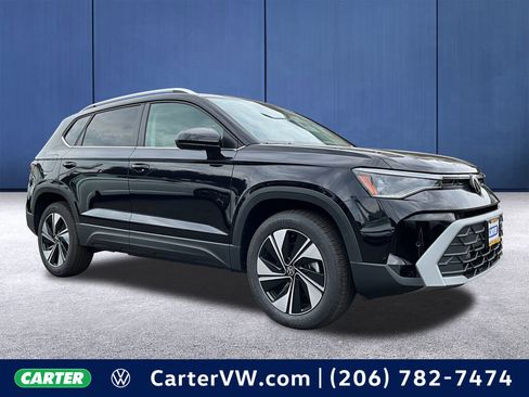 New 2025 Volkswagen Taos SE image 1