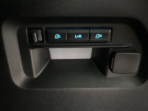 Used 2022 Ford Explorer Platinum w/ Equipment Group 601A image 40