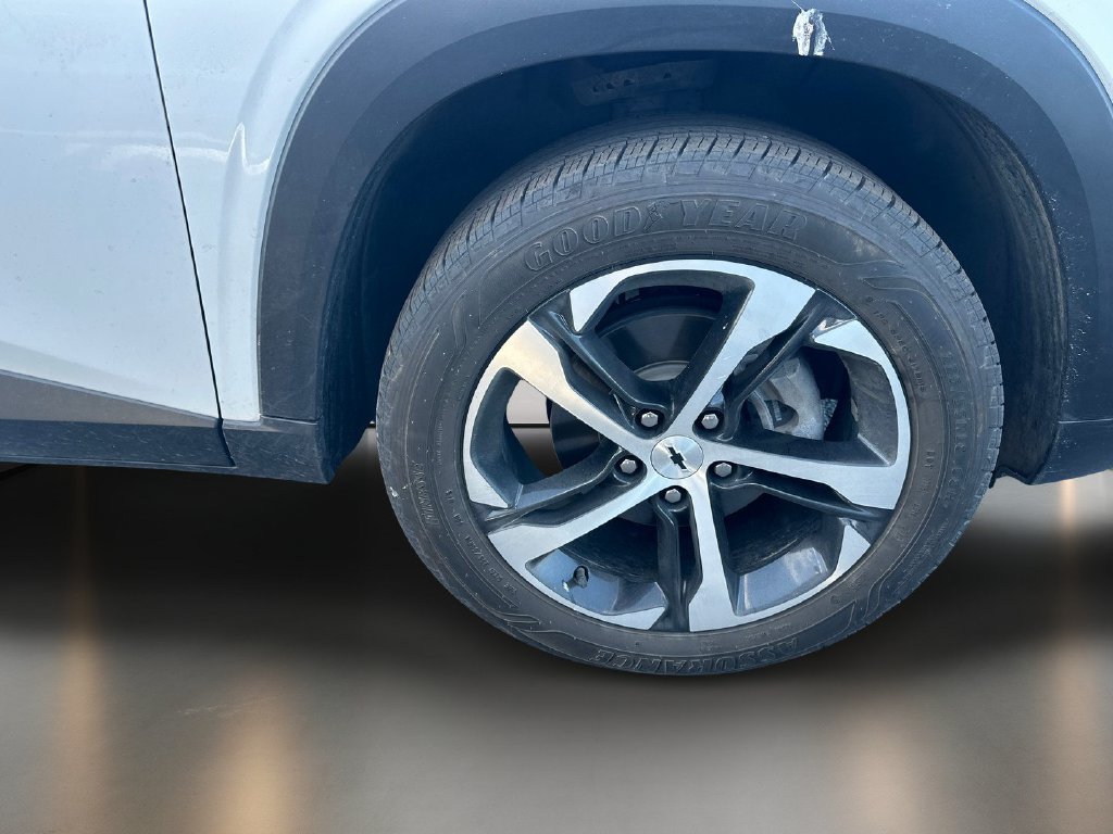 Used 2024 Chevrolet Trax RS w/ Driver Confidence Package FWD image 11