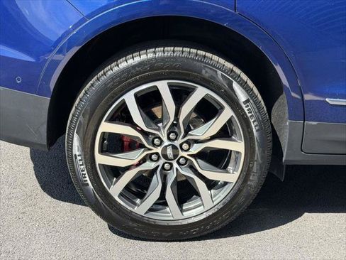 Used 2023 Cadillac XT5 Sportv w/ Platinum Package AWD/4WD image 9