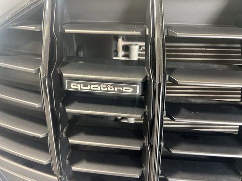 Used 2023 Audi Q3 2.0T Premium w/ Black Optic Sport Package image 45