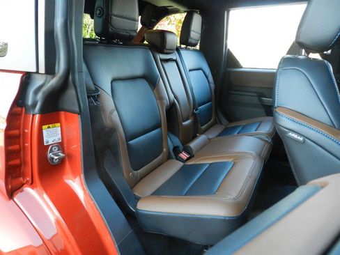 Used 2024 Ford Bronco Outer Banks image 41