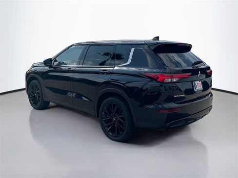 Used 2023 Mitsubishi Outlander SEL image 5