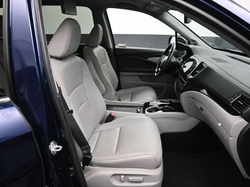 Certified 2022 Honda Pilot Touring image 28