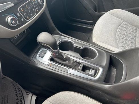 Used 2023 Chevrolet Equinox LT w/ Driver Convenience Package image 28