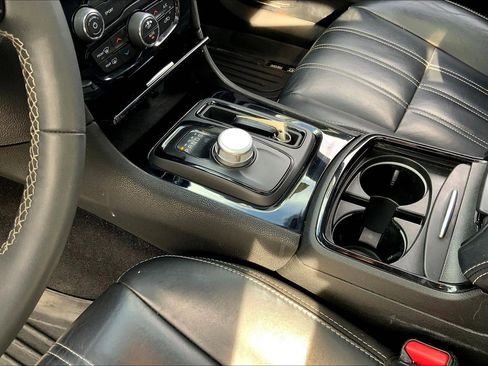 Used 2022 Chrysler 300 S image 19