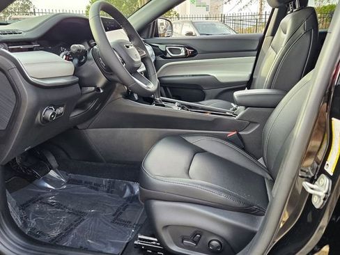 New 2026 Jeep Compass Limited image 7