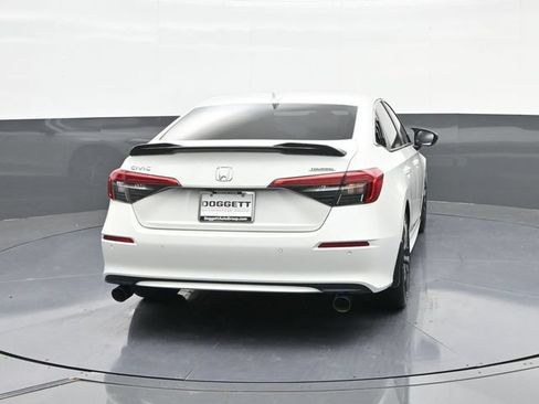 Used 2024 Honda Civic Touring image 11
