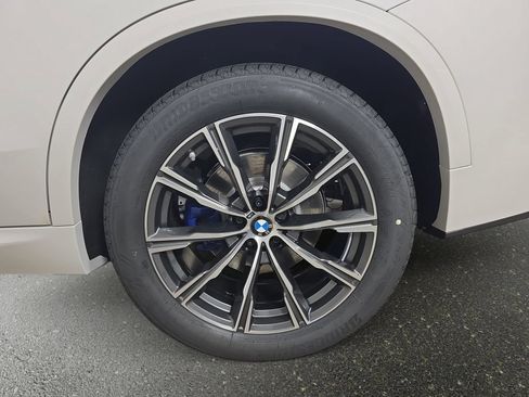 New 2026 BMW X5 xDrive40i w/ M Sport Package AWD/4WD image 34