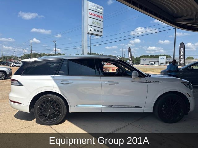 Used 2022 Lincoln Aviator Reserve w/ Equipment Group 201A AWD/4WD image 5