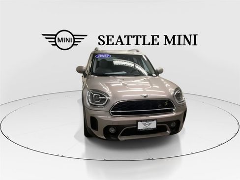 Used 2023 MINI Cooper Countryman SE w/ Signature Upholstery Package AWD/4WD image 3