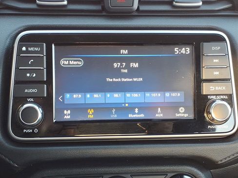 Used 2020 Nissan Versa S image 10