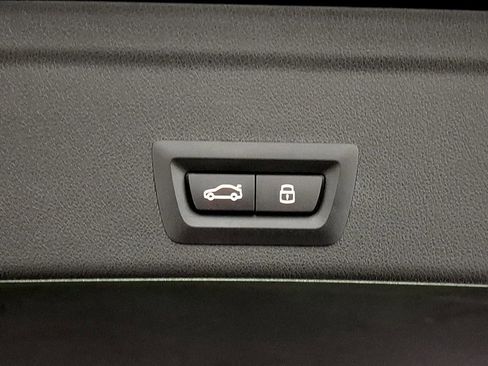 Used 2025 BMW X6 xDrive40i image 32