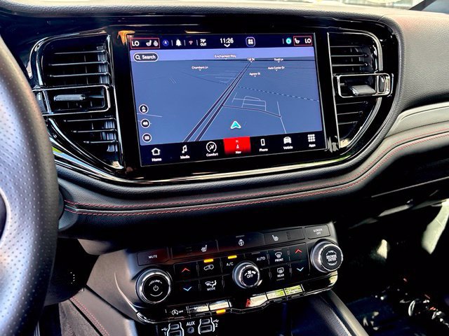 Used 2025 Dodge Durango GT AWD/4WD image 18