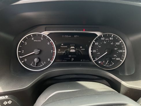 Used 2025 Nissan Rogue SV FWD image 31
