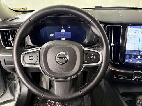Used 2025 Volvo XC60 B5 Core AWD/4WD image 23