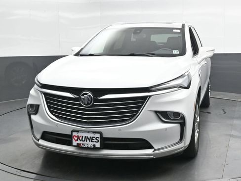 Used 2023 Buick Enclave Essence w/ Experience Buick Package AWD/4WD image 6