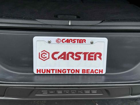 Used 2018 Jeep Cherokee Trailhawk image 76