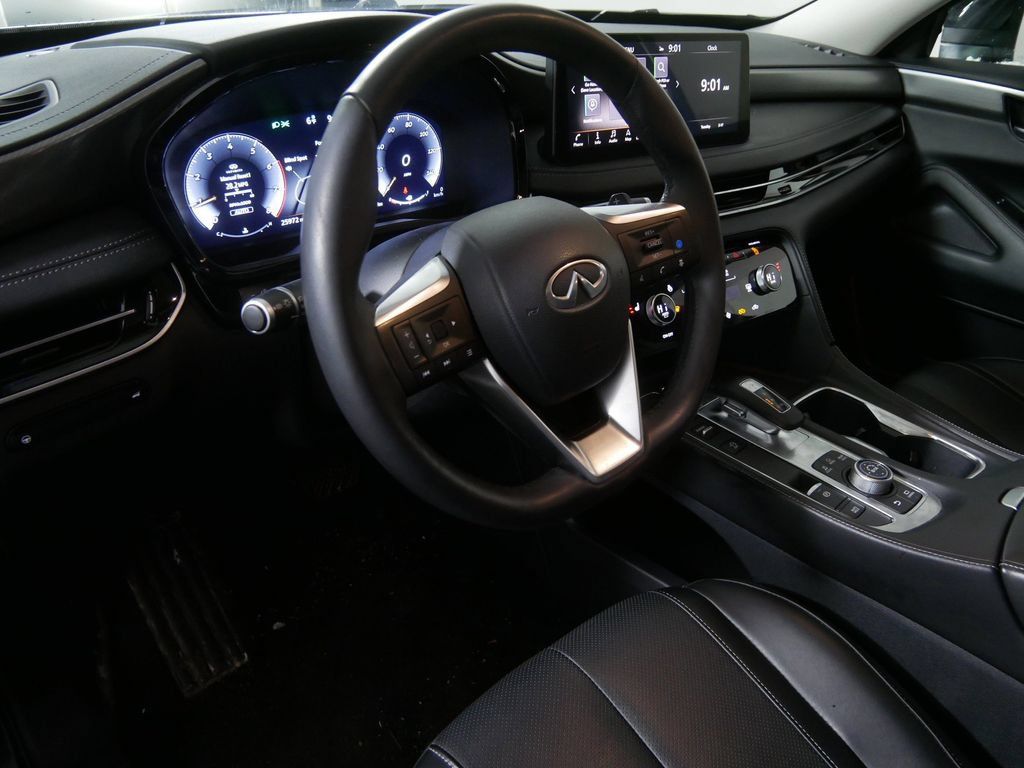 Used 2025 INFINITI QX60 Luxe AWD/4WD image 9