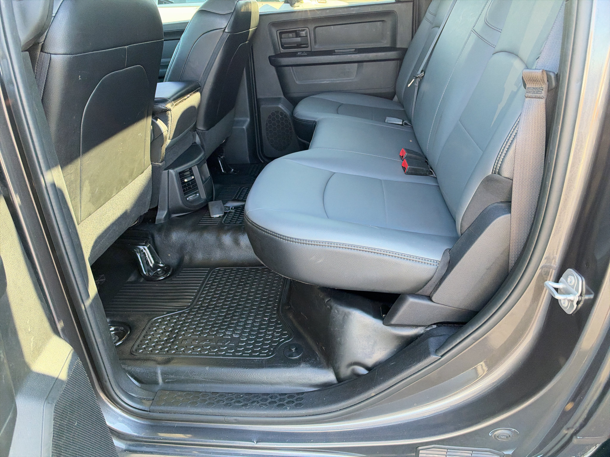 Used 2022 RAM 3500 Tradesman RWD image 14