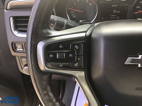 Used 2021 Chevrolet Suburban RST w/ Luxury Package image 36