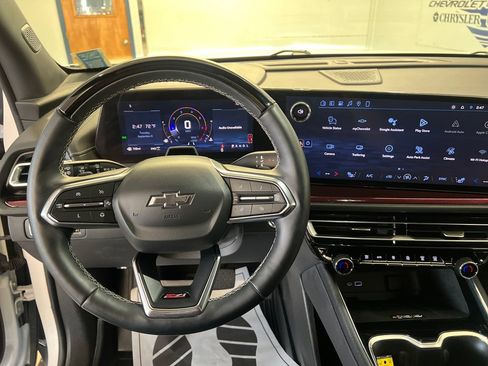 Used 2024 Chevrolet Traverse Z71 w/ Enhanced Driving Package AWD/4WD image 19