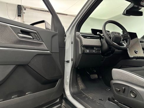 New 2026 GMC Sierra EV Elevation image 16