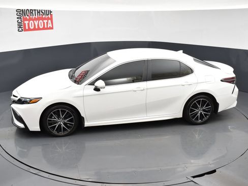 Used 2024 Toyota Camry SE w/ Cold Weather Package AWD/4WD image 19