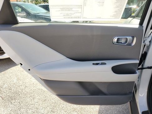 New 2025 Hyundai Ioniq 6 SEL image 8