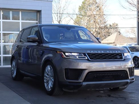 Used 2018 Land Rover Range Rover Sport SE AWD/4WD image 7