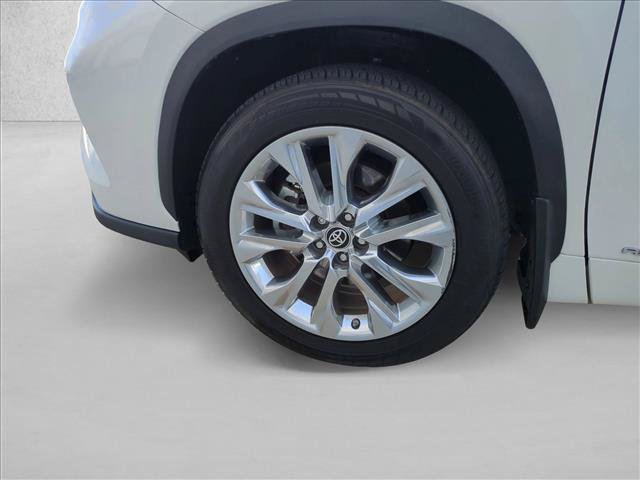 Used 2023 Toyota Highlander Limited AWD/4WD image 24