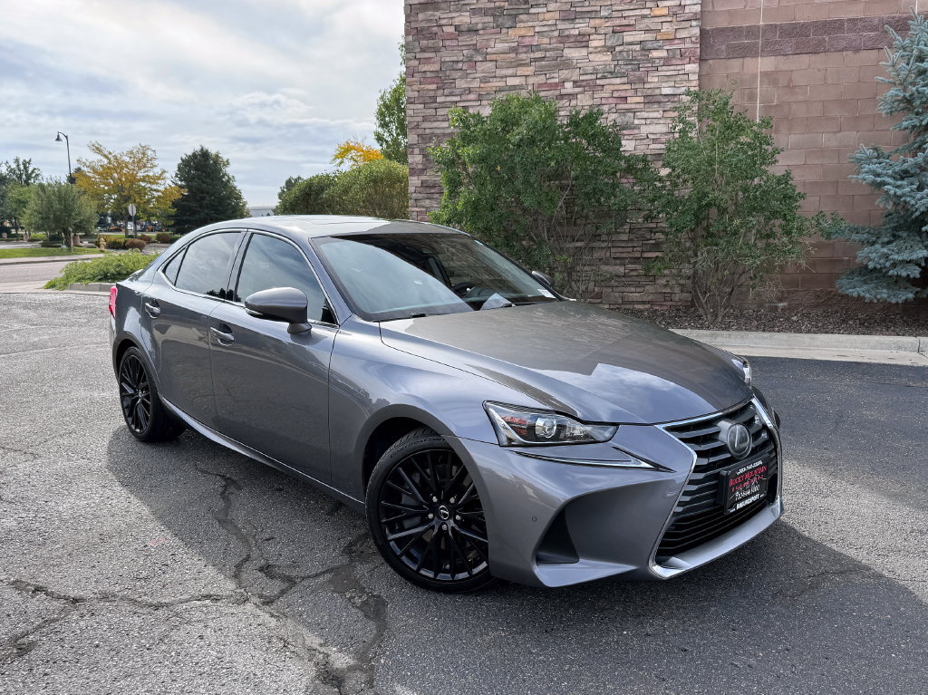 Used 2019 Lexus IS 300 AWD image 2