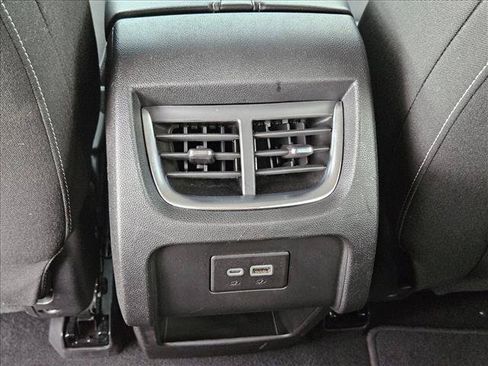 Used 2025 Chevrolet Blazer LT FWD image 17