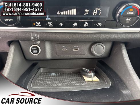 Used 2021 Nissan Rogue SV image 24