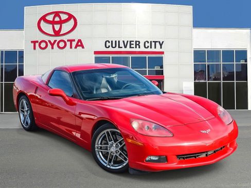 Used 2008 Chevrolet Corvette Coupe w/ Preferred Equipment Group image 1
